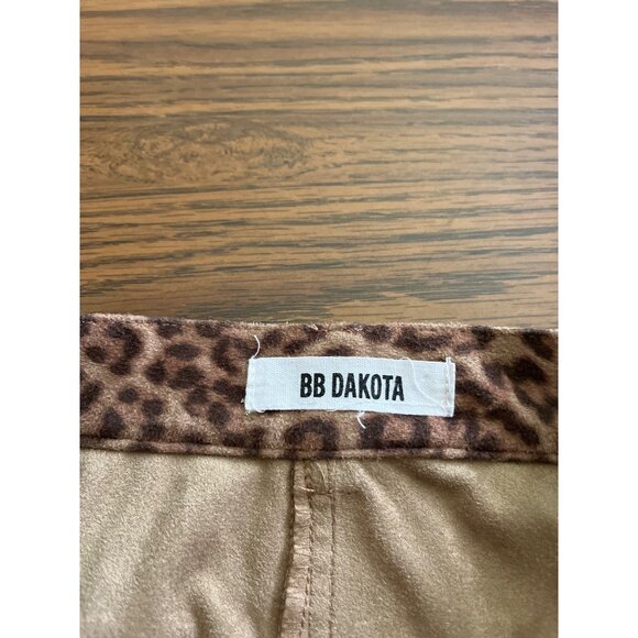 BB Dakota leopard print mini skirt - Picture 3 of 5
